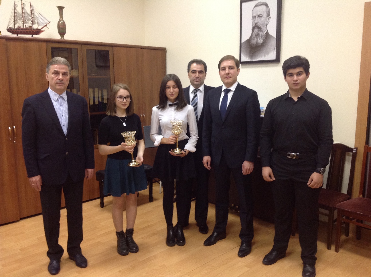 Меценат Игорь Бибилов назначил стипендию студентам из Южной Осетии